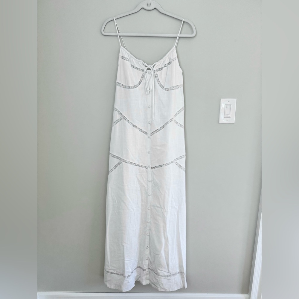 Olivaceous Kallen Maxi Dress A-line lace detail In White size S - Picture 7 of 15
